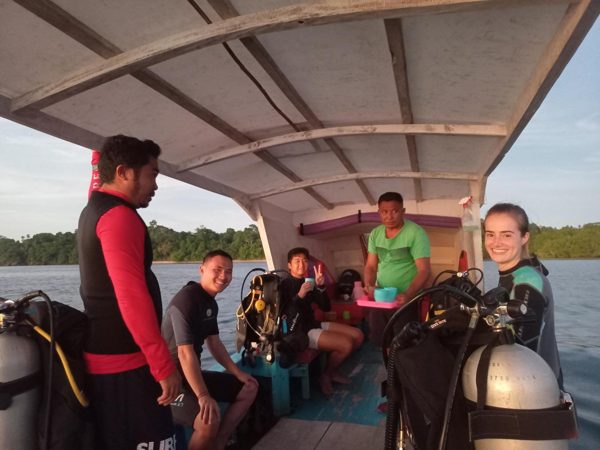 4 Sisters Divers Бунакен Екстер'єр фото