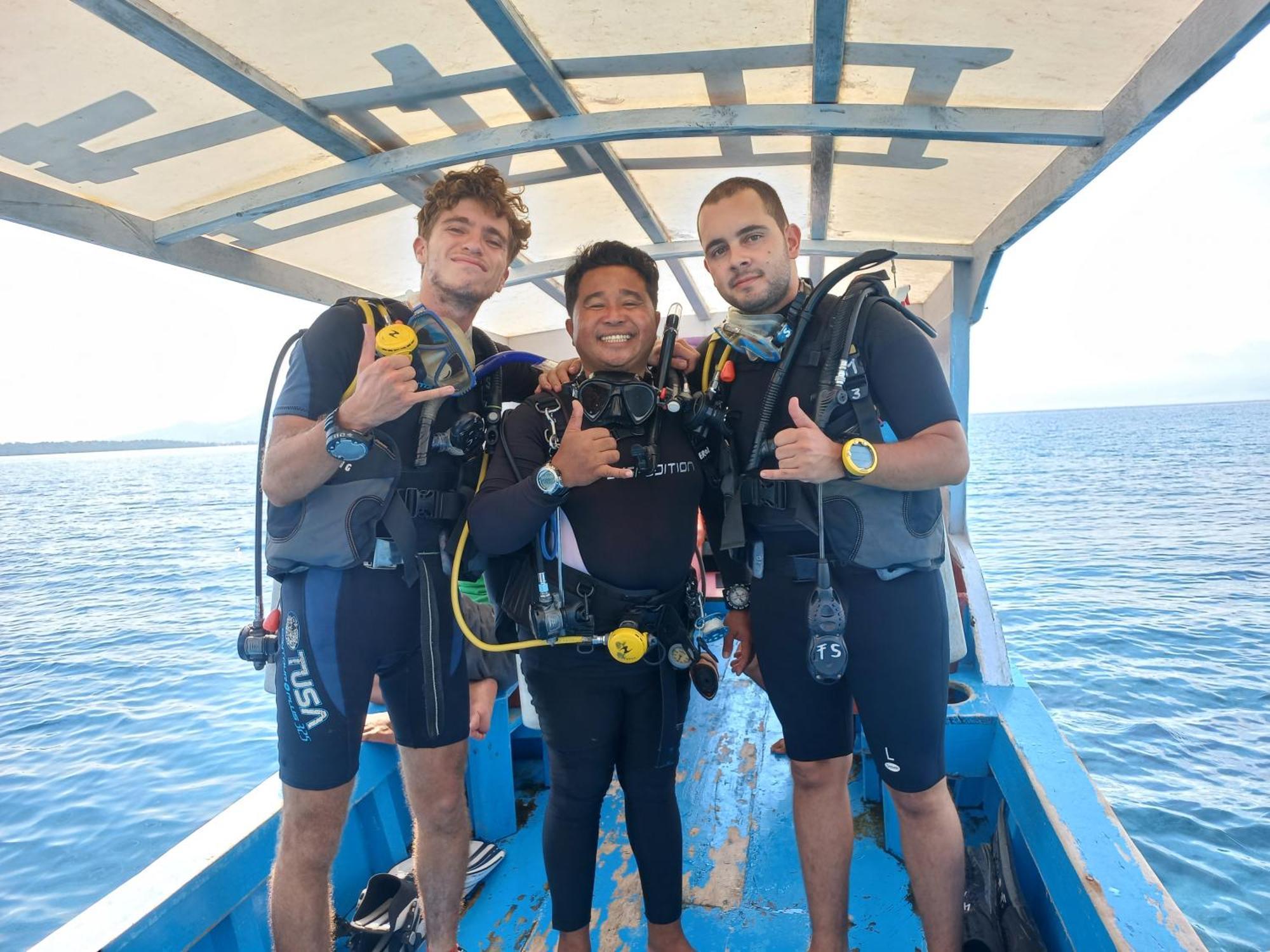 4 Sisters Divers Бунакен Екстер'єр фото