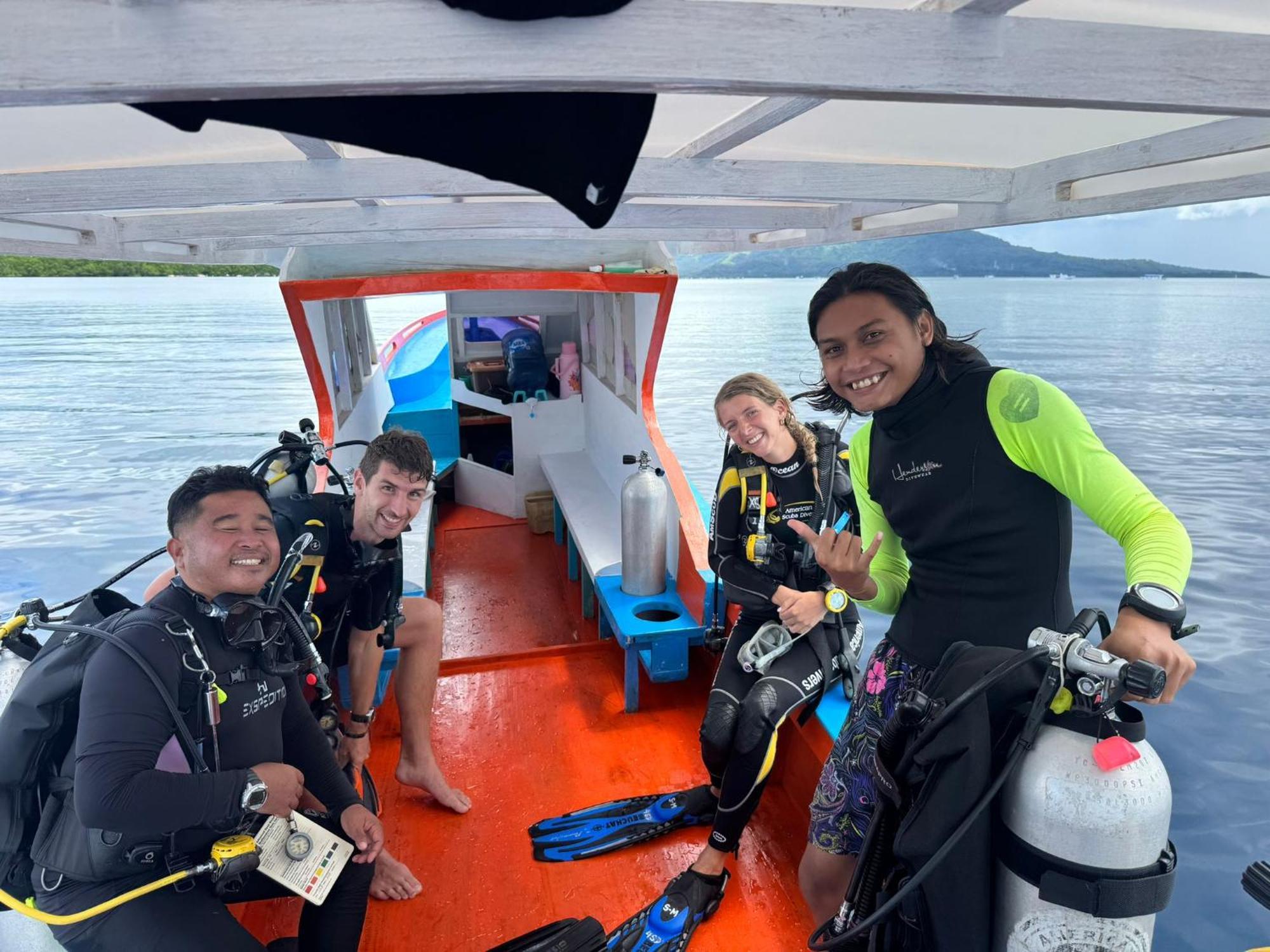 4 Sisters Divers Бунакен Екстер'єр фото