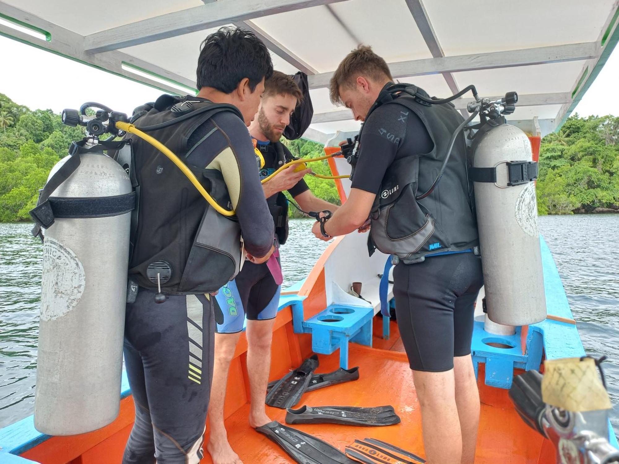 4 Sisters Divers Бунакен Екстер'єр фото